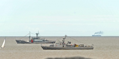 Armada intenta rescatar a hombre en La Paloma 