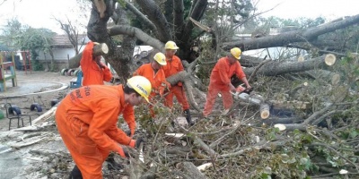 Turbonada: El Ej�rcito despleg� personal en Piriapolis