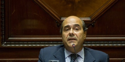 Abdala propondr� investigaci�n por regasificadora 