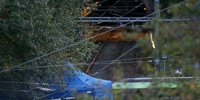 Siete muertos y m�s de 50 heridos al descarrilar un tranv�a cerca de Londres