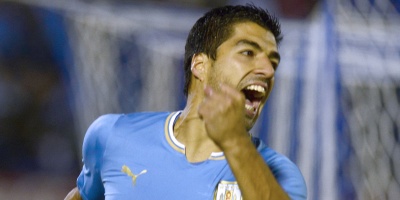 Uruguay - Ecuador en el Centenario 