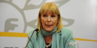 Autoridades de la educaci�n reciben a j�venes premiados