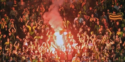 Pe�arol gole� pero est� fuera de la lucha por el t�tulo