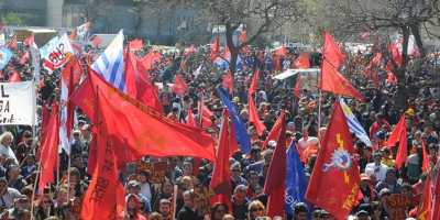 Paros en el taxi y la construcci�n