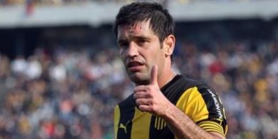 Pe�arol le gan� a Juventud con menos que lo justo