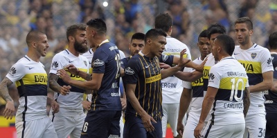 Teo sancionado por gestos contra hinchada de Boca