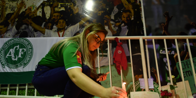 Colombia investiga causas de tragedia a�rea que azota a club brasile�o Chapecoense