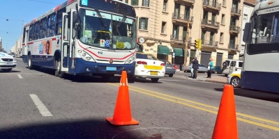 �mnibus atropell� a peat�n en 18 de Julio 