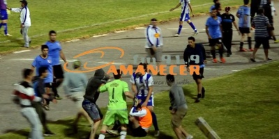 Violentos enfrentamientos tras partido de f�tbol en Colonia 