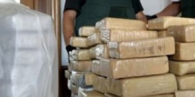 Tres personas detenidas en Barra del Chuy por vender droga en la Noche de la Nostalgia