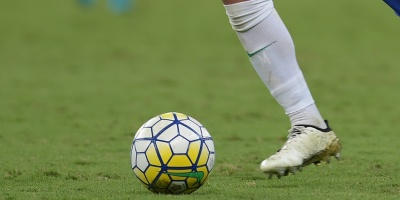 Juventus espera escaparse antes del gran duelo entre Roma y Milan