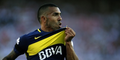 Boca vence a River con un Tevez brillante
