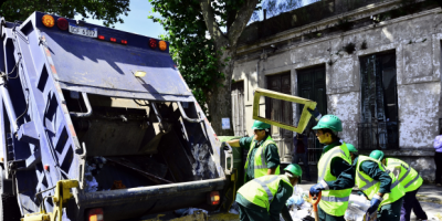 Mil 500 contenedores contin�an desbordados