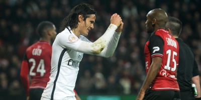 Cavani mantiene su ventaja sobre Lacazette en goleadores de Ligue 1