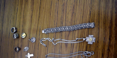 Incautan joyas y relojes robados tras allanamientos