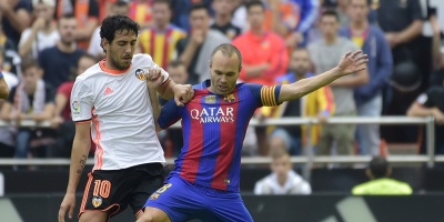 Iniesta se muestra dispuesto a renovar con el Barcelona