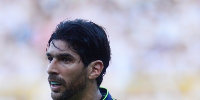 Abreu presentado en Bang�, su vig�simo tercer equipo