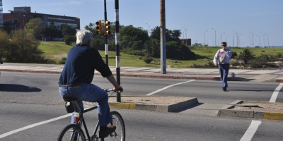 Ciclista muri� tras ser embestido por un �mnibus