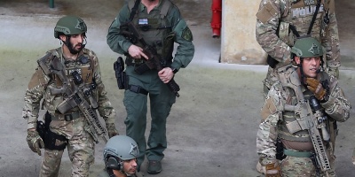 Reabren aeropuerto de Florida tras ataque que dej� 5 muertos