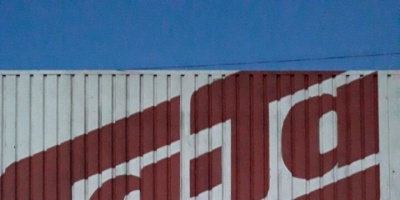 Ocupan locales de Multiahorro