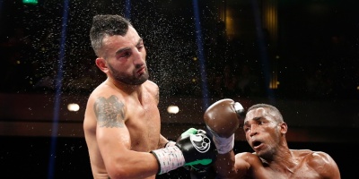 Lara buscar� una victoria sobre Foreman en defensa del t�tulo superwelter