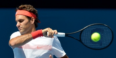 Federer avanza a tercera ronda en Australia tras vencer al prometedor Rubin