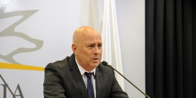 Novick se reuni� con diputado Mujica 