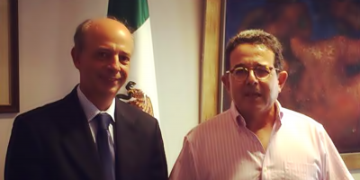 Senador Javier Garc�a apoy� a M�xico y critic� la construcci�n del muro de Trump