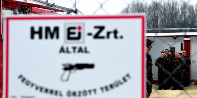 Hungr�a: Migrantes que sean detenidos, ser�n alojados en "contenedores" 