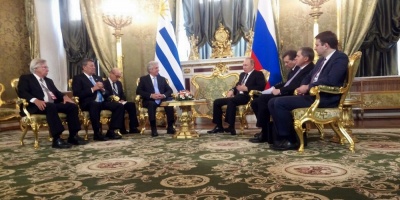 V�zquez y Putin reunidos en el Kremlin de Mosc� 