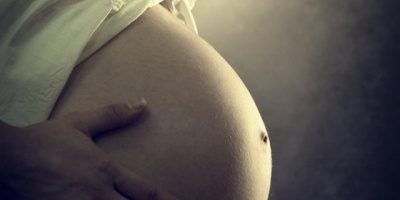 Jueza proh�be a madre abortar a pedido del pap� de su hijo