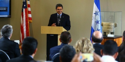 Libro recoge hallazgo arqueol�gico de Ciudad Blanca en jungla de Honduras