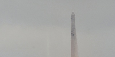 SpaceX anuncia que enviar� a dos turistas alrededor de la Luna en 2018