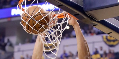 Westbrook termina jornada de la NBA con desborde ofensivo