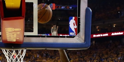 Gin�bili y Lee gu�an a Spurs, Payton logra �triple-doble�