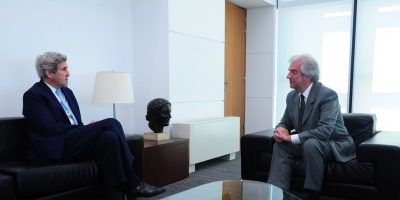 Kerry resalt� la transparencia de Uruguay