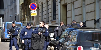 Un herido por explosi�n de carta bomba en oficina del FMI en Par�s 