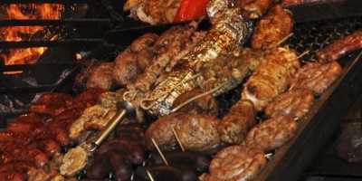 Gigantes brasile�os de carnes JBS y BRF abren con nuevas bajas en Sao Paulo