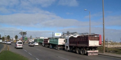 Se agudiza conflicto entre arroceros y transportistas