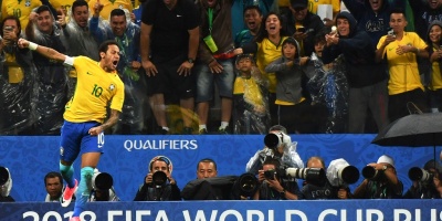 Brasil golea a Paraguay 3-0 y es el primer clasificado al Mundial 