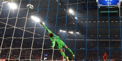 Neuer, baja dos partidos antes de recibir al Real Madrid