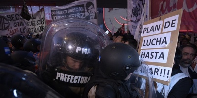 Argentina se paraliz� durante la primera huelga general contra Macri