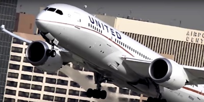 Aerol�nea protagoniza incidente al expulsar violentamente a un pasajero