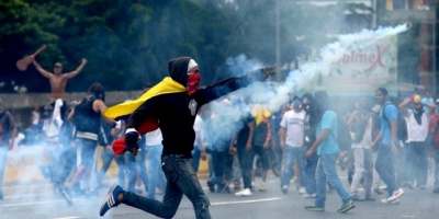 Dos muertos en protestas en Venezuela