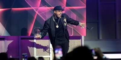 Nicky Jam triunfa en premios Billboard latinos