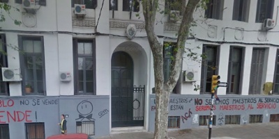 Estudiantes reclaman mayor presupuesto y ocupan el edificio de Magisterio