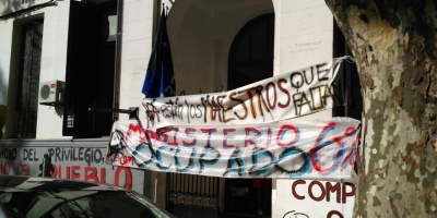 Sigue la ocupaci�n de Magisterio 