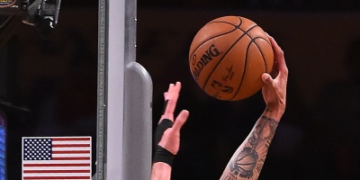 Con un imponente Gin�bili, Spurs derrotan 110-107 a Rockets en la NBA