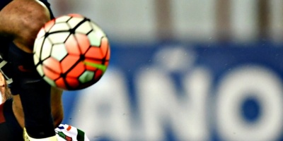 Liverpool gan� pero no le alcanz�