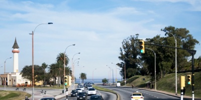 Eval�an actualizar normativa de seguridad vial